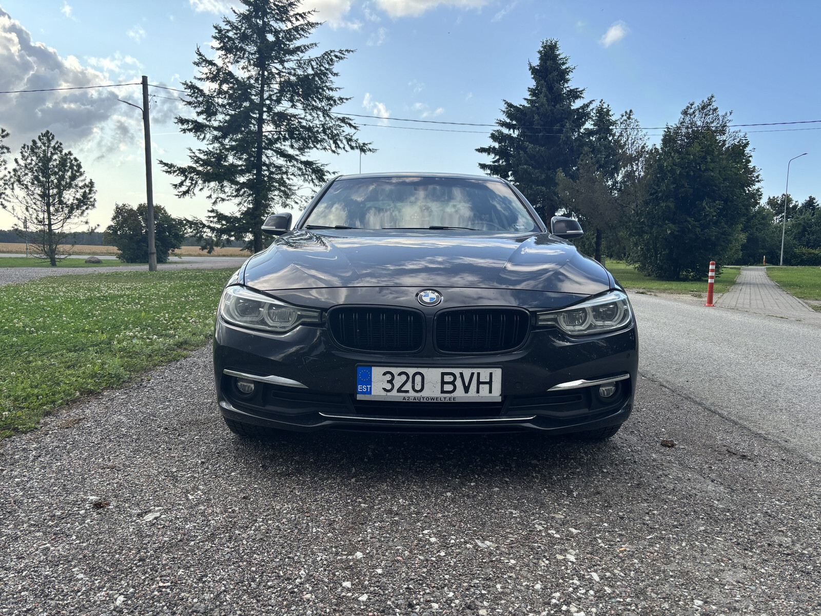 BMW 320 2016, photo 4/10