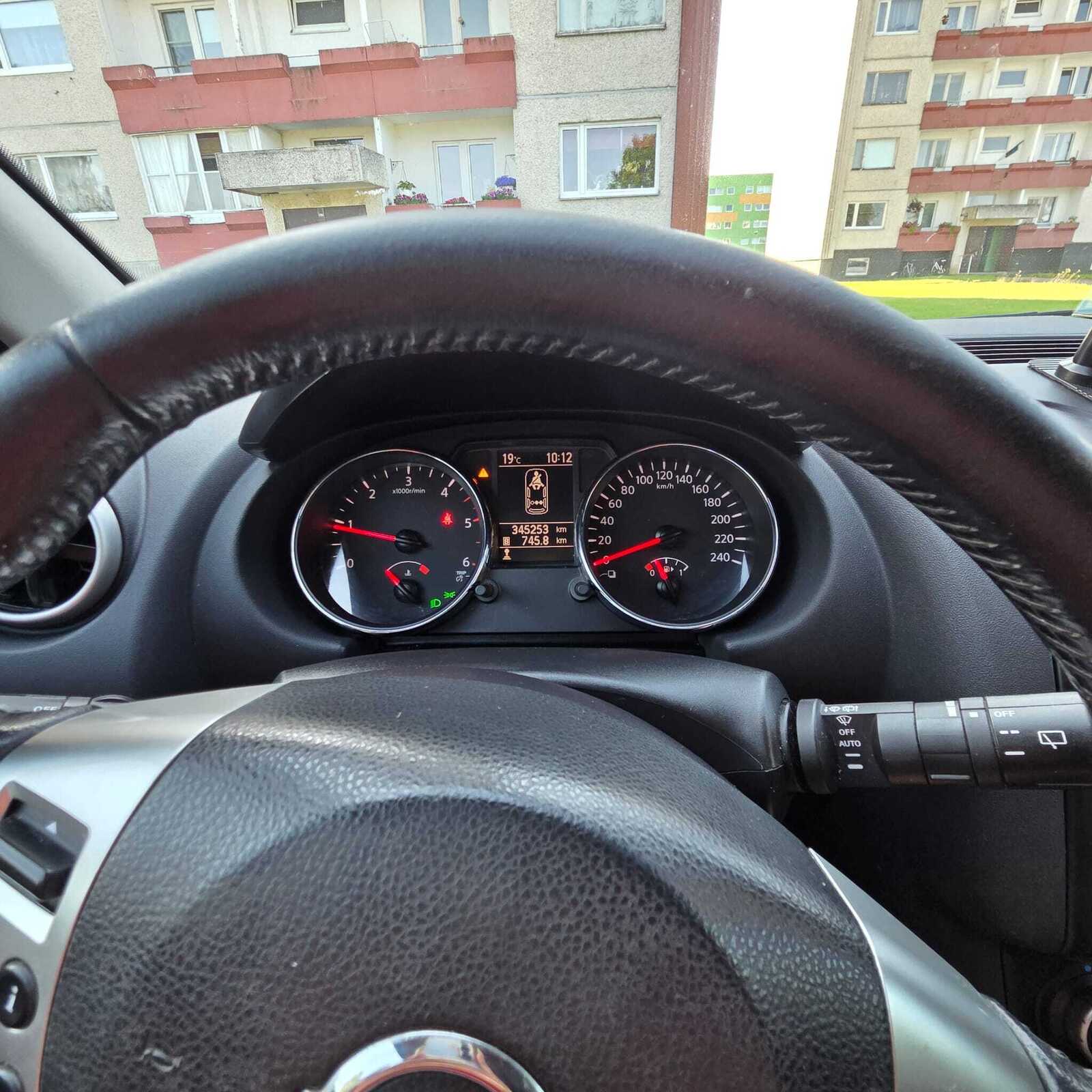 Nissan Qashqai 2013, kuva 7/10