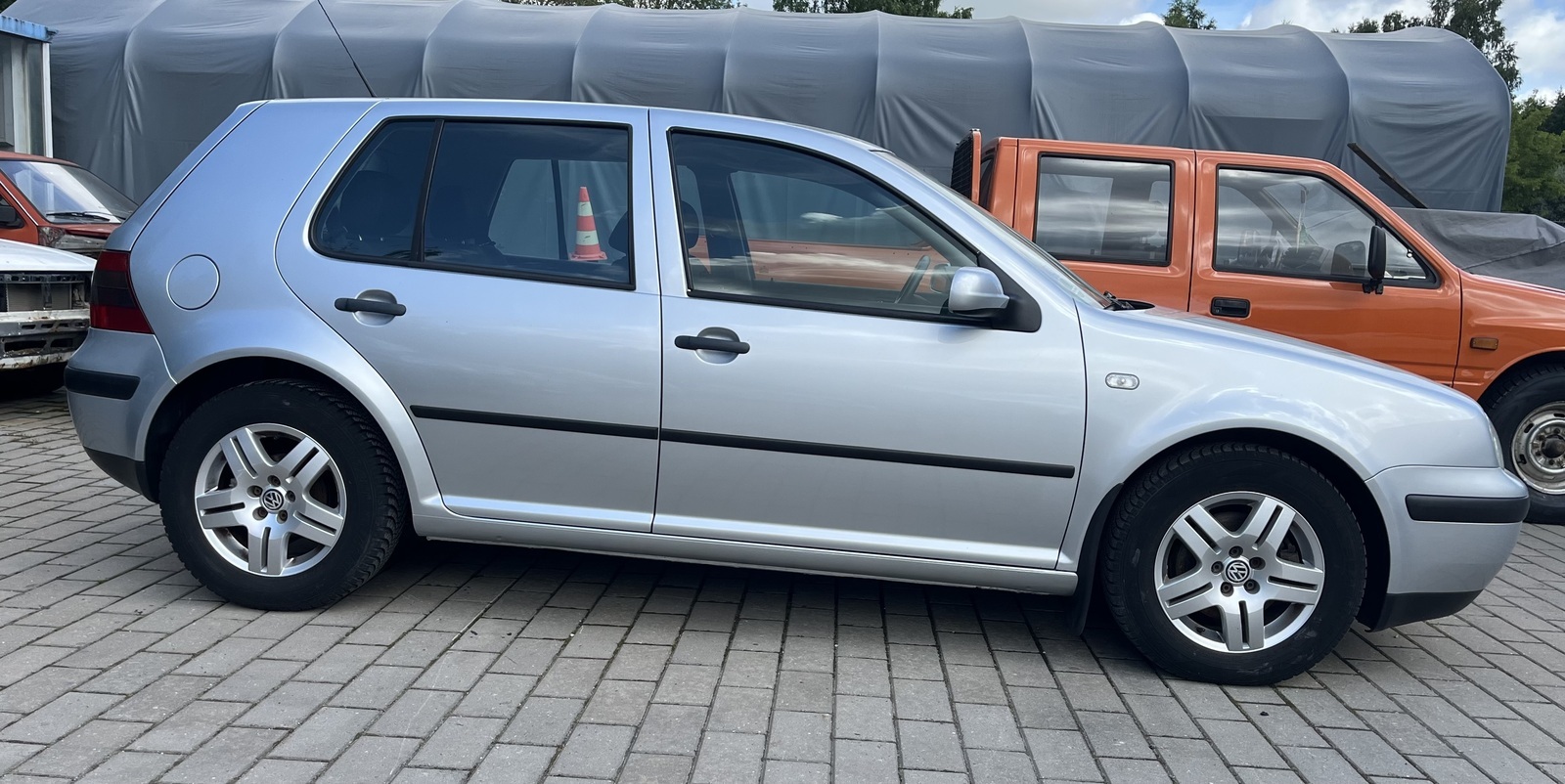 Volkswagen Golf 2003, photo 2/8