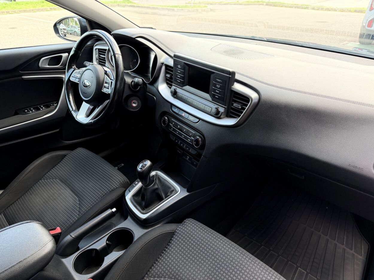 Kia cee'd Sportswagon 2021, photo 4/8