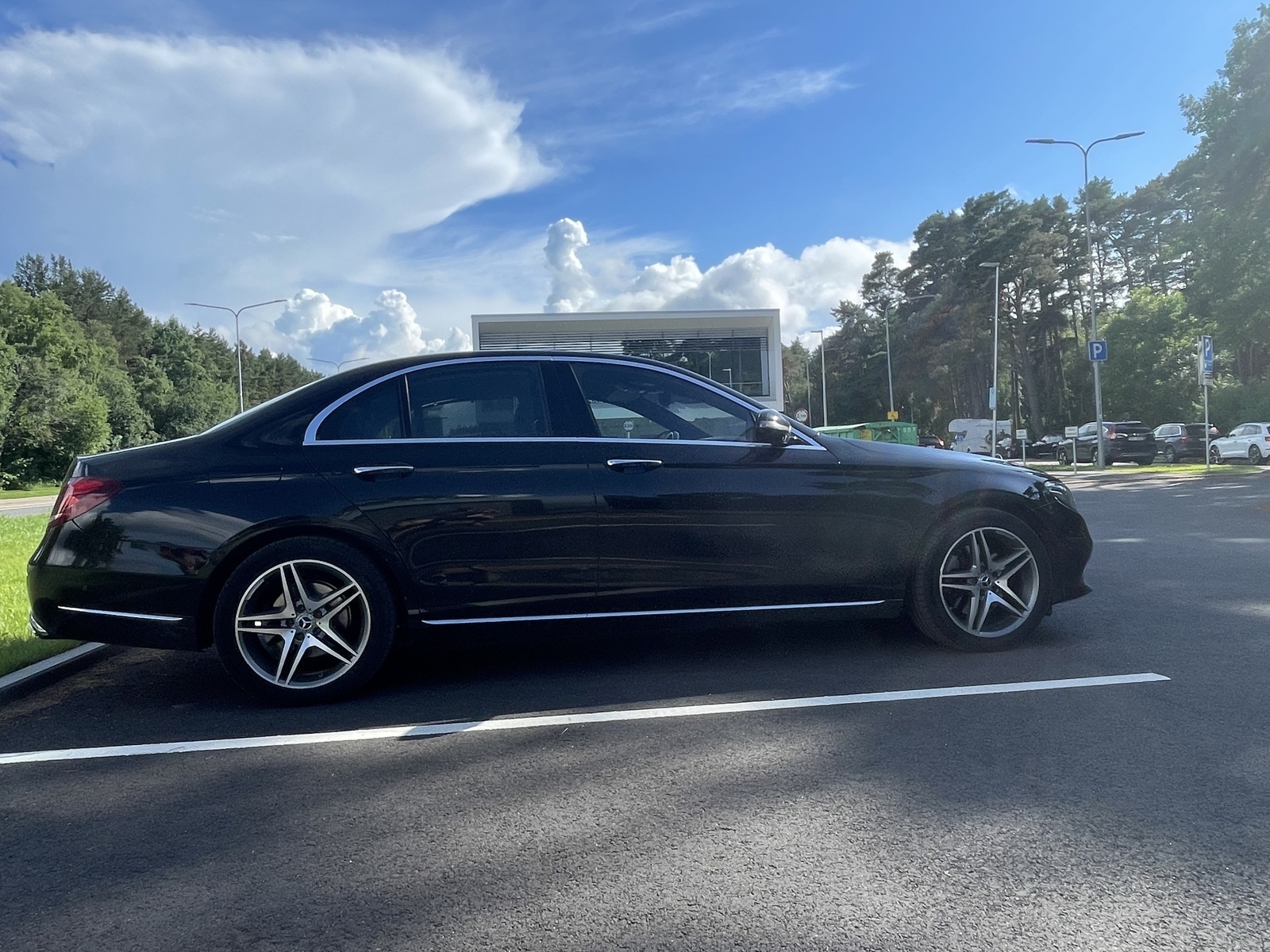 Mercedes-Benz E 220 2017, photo 3/14