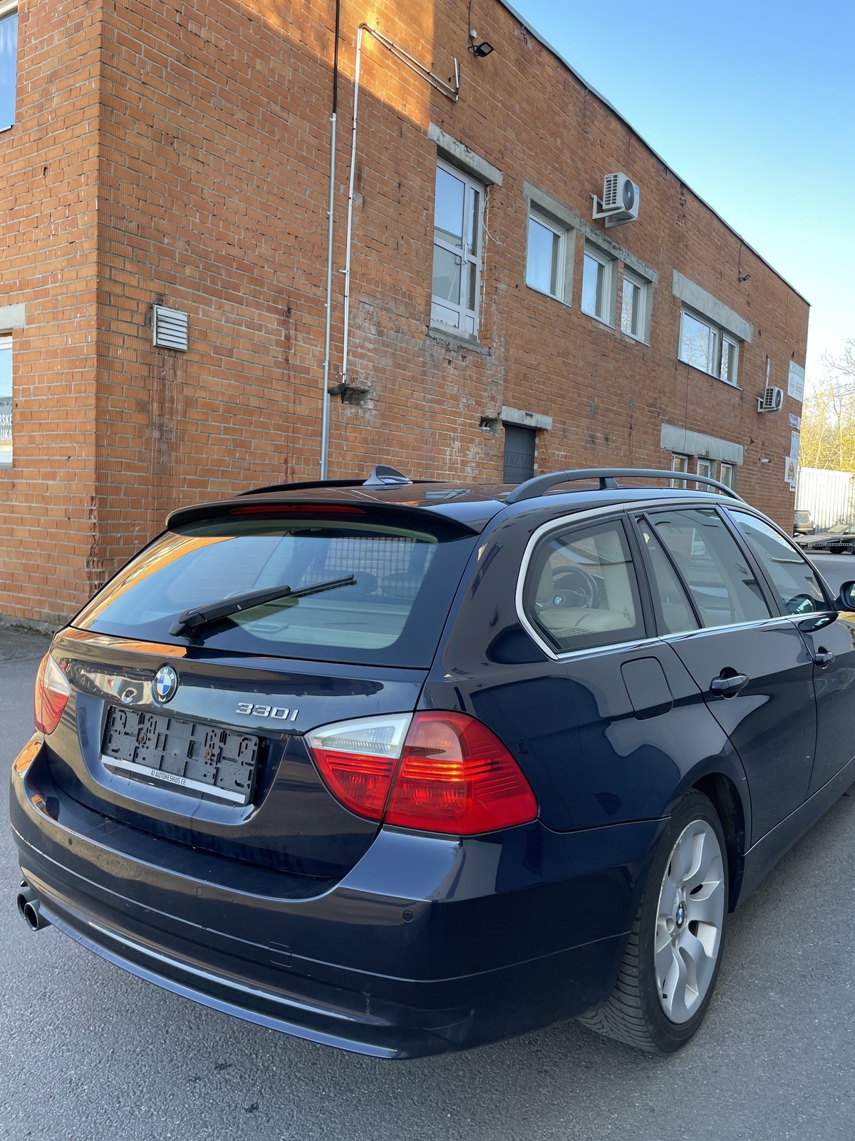 BMW 330 2007, kuva 7/10