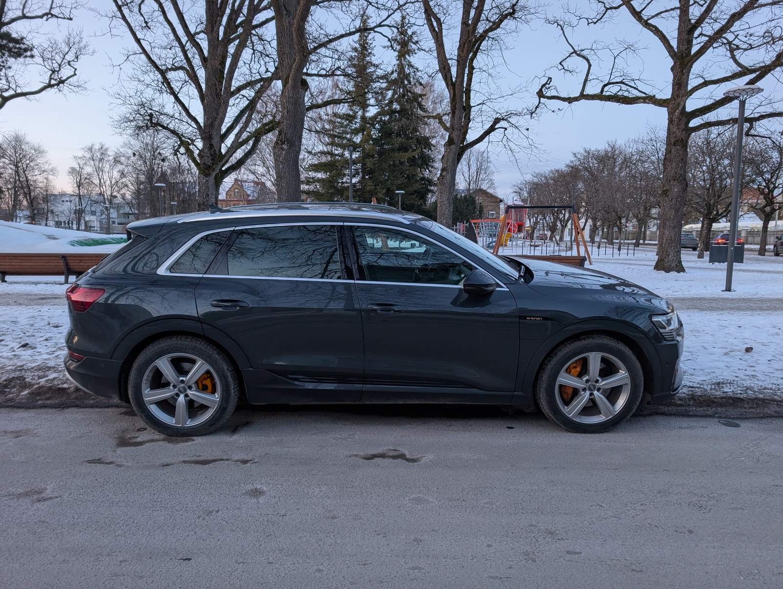 Audi e-tron