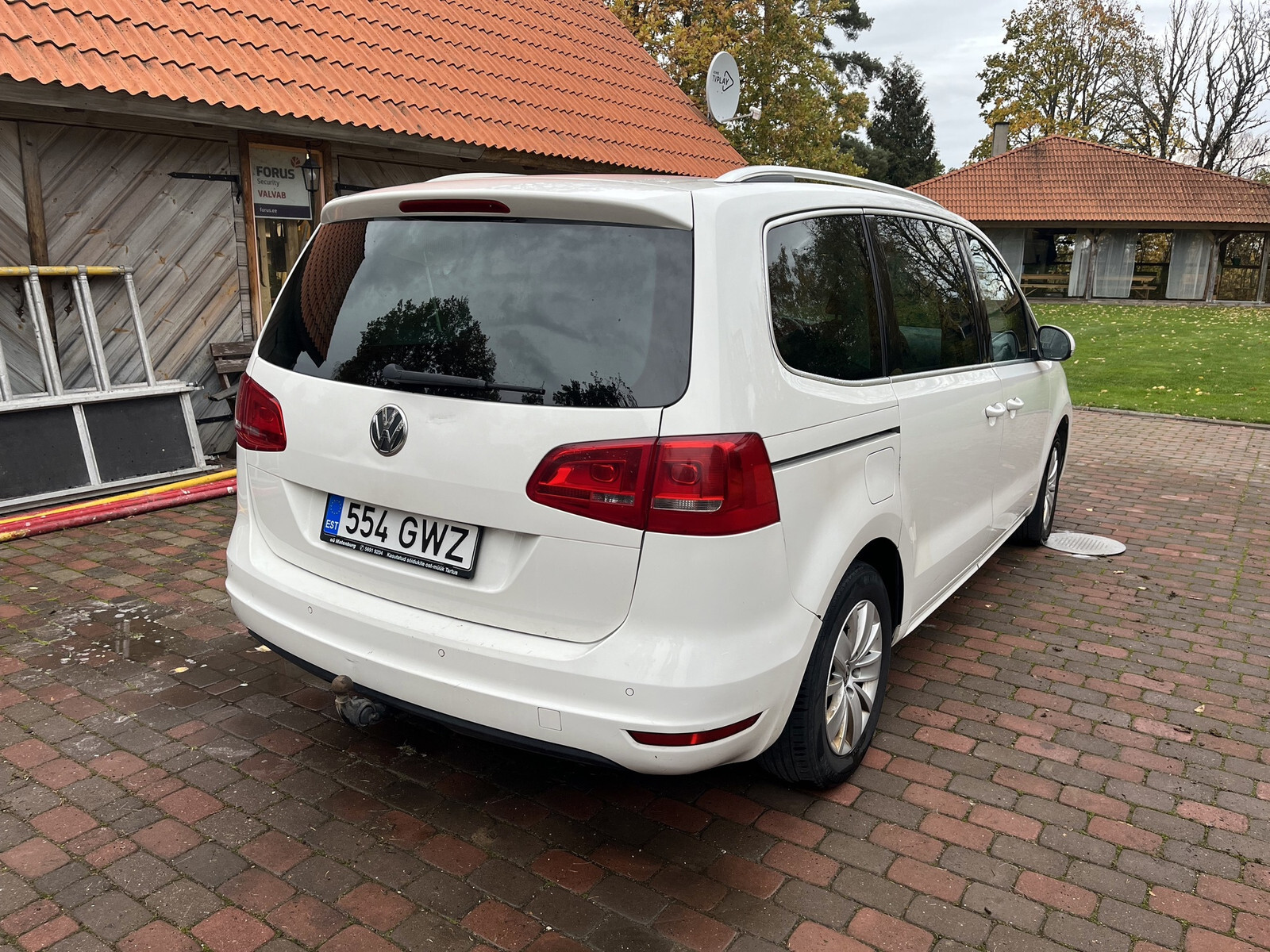 Volkswagen Sharan 2012, kuva 3/3