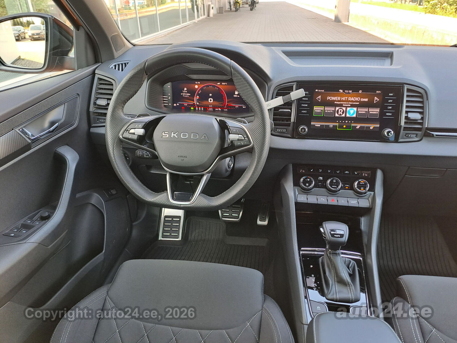 Škoda Karoq 2025, photo 3/7