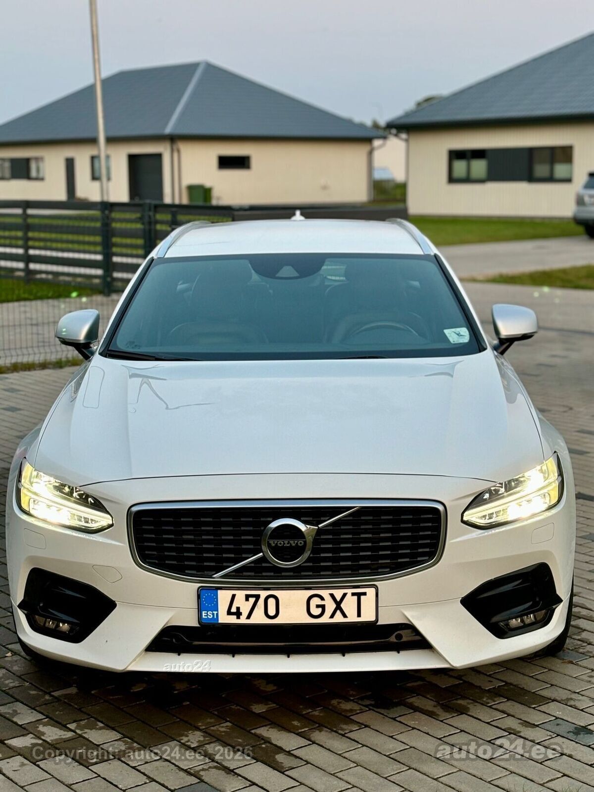 Volvo V90 2018, photo 4/10
