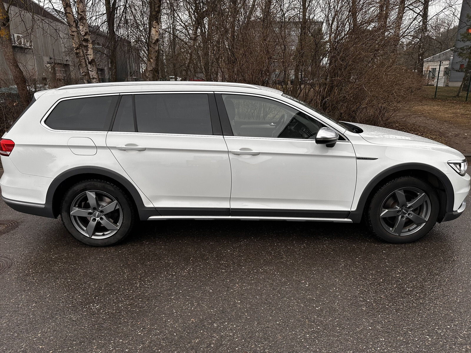 Volkswagen Passat 2018, photo 2/10