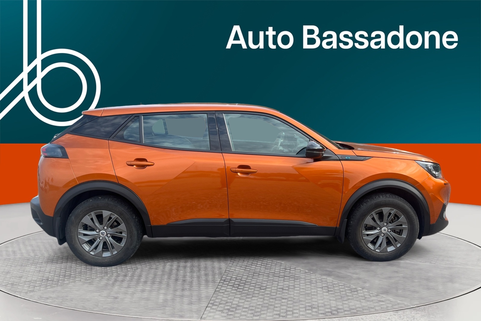 Peugeot 2008 2023, photo 6/17