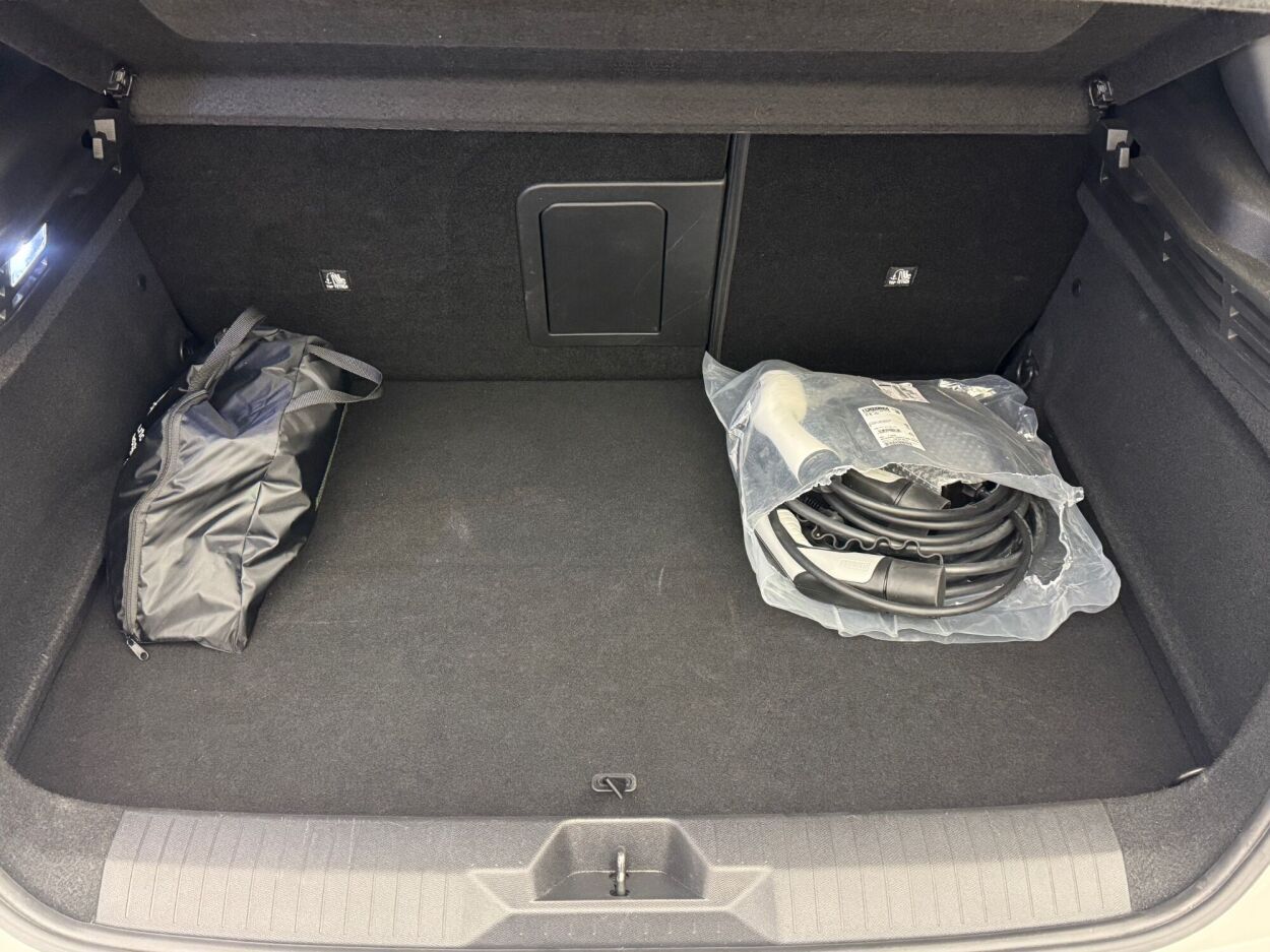 Opel Astra 2024, photo 6/25
