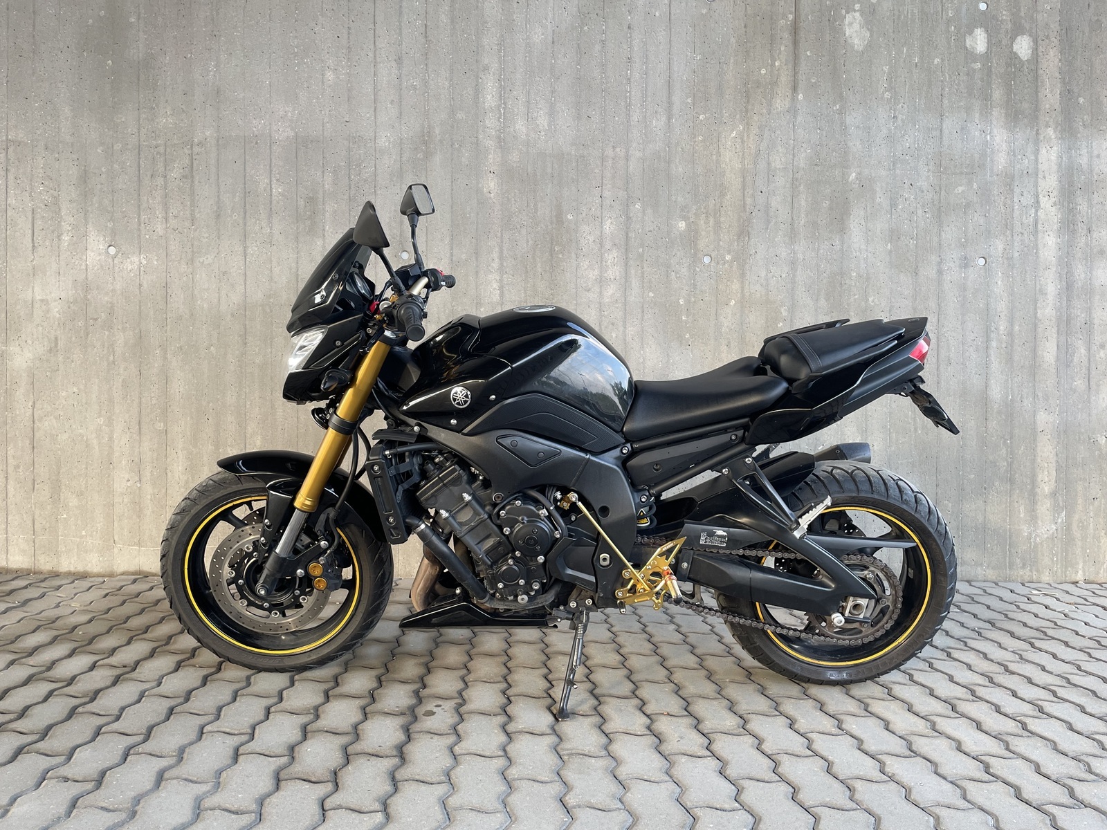 Yamaha FZ8