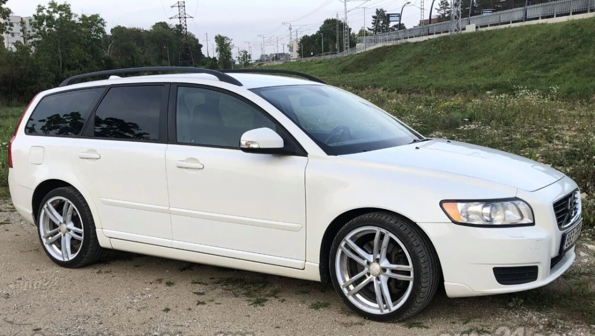 Volvo V50 2011, photo 2/5