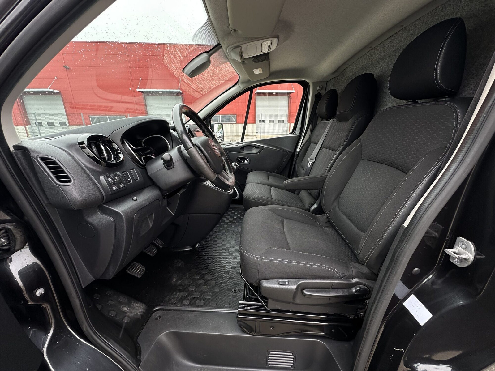 Opel Vivaro 2018, kuva 4/17