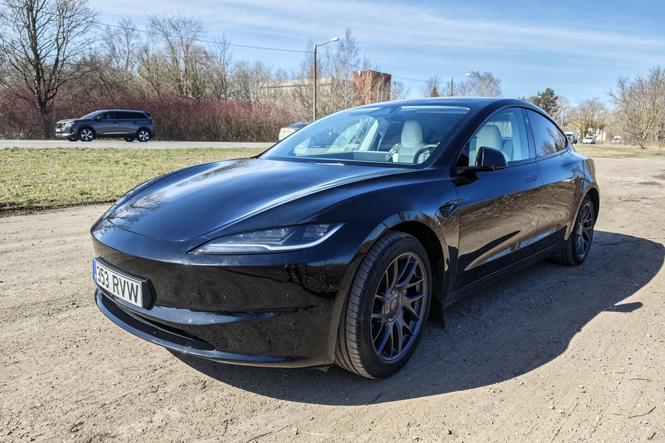 Tesla Model 3, 2023, 153 kW, electric, automatinė, visų varomųjų ratų pavara
