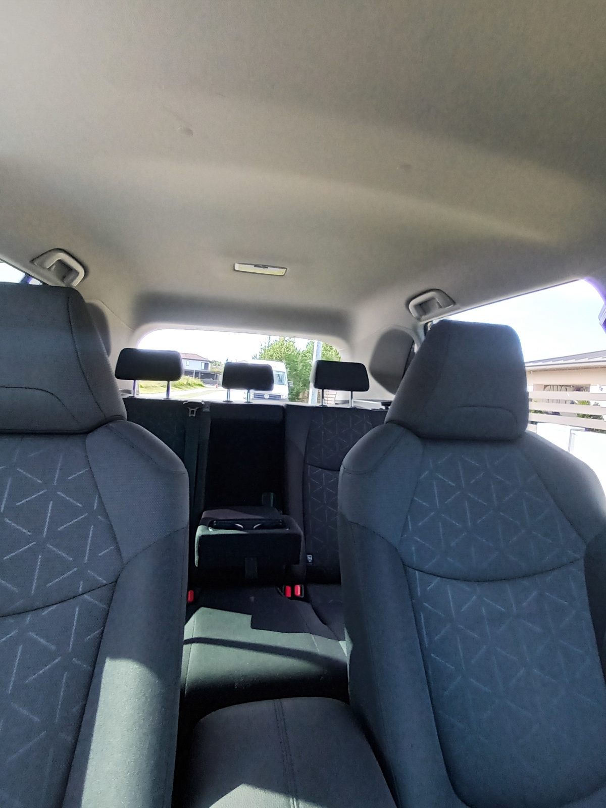 Toyota RAV4 2022, photo 6/11