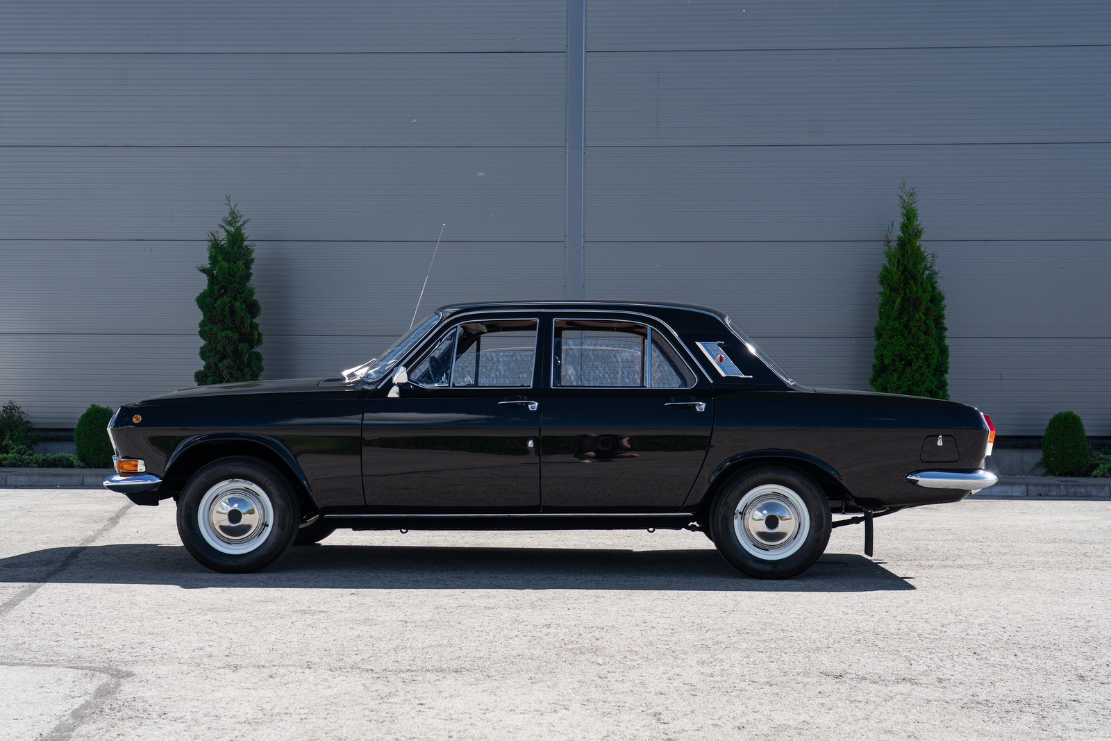 GAZ 24 1984, kuva 4/30