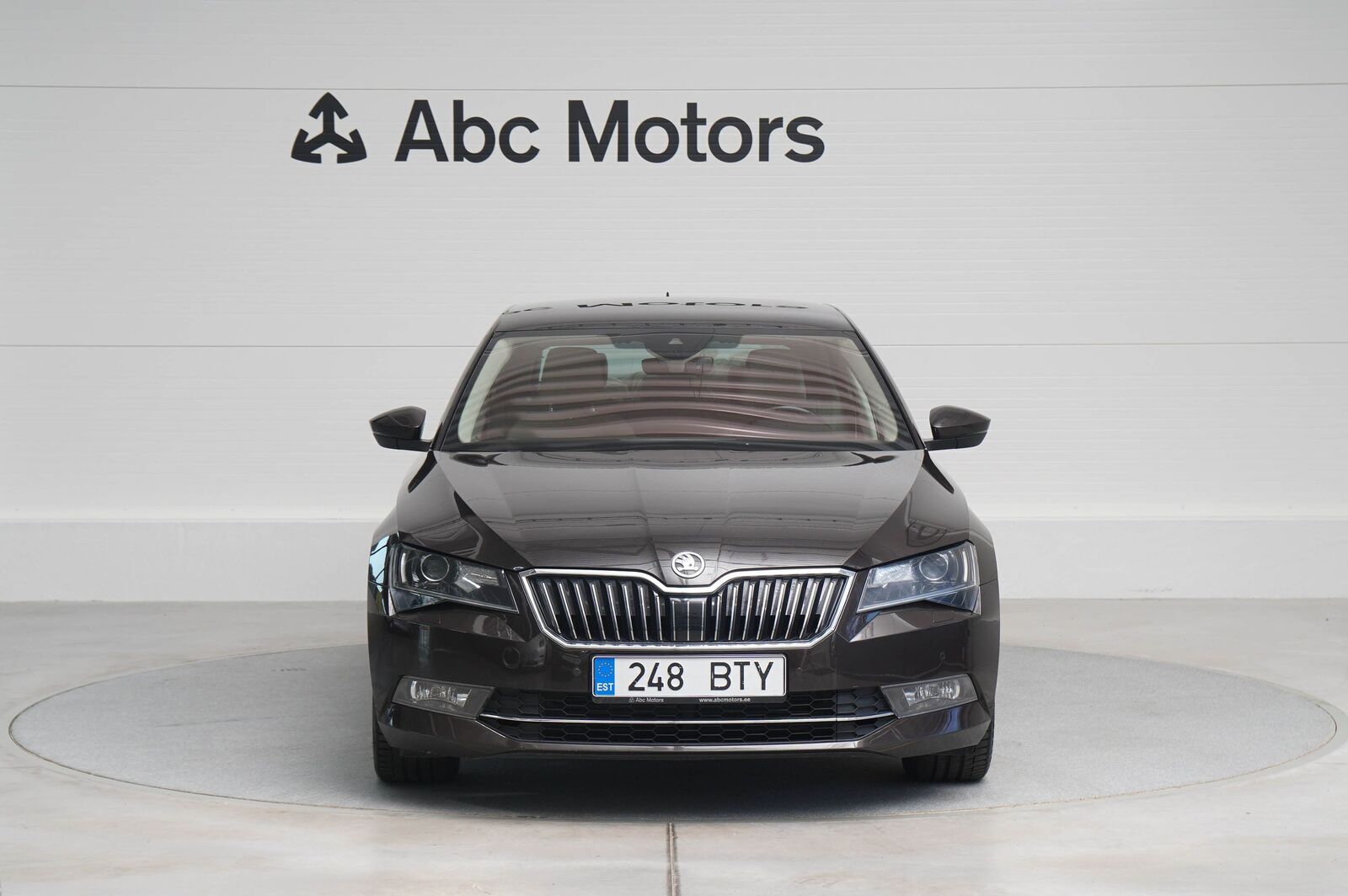 Škoda Superb 2017, kuva 2/19