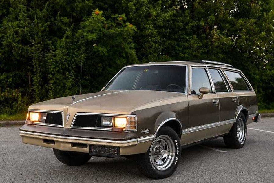 Pontiac GRAND LE MANS, 1982, 5.0, 114 kW, бензин, автомат, задний привод