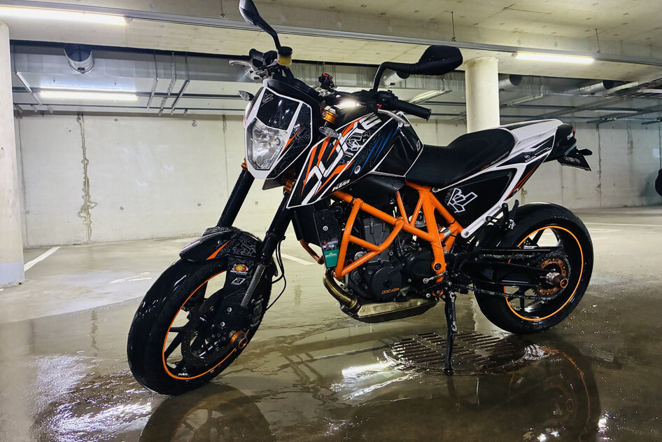 KTM 690 DUKE R, 2013, 0.7, 51.5 kW, petrol, manual, rear-wheel drive