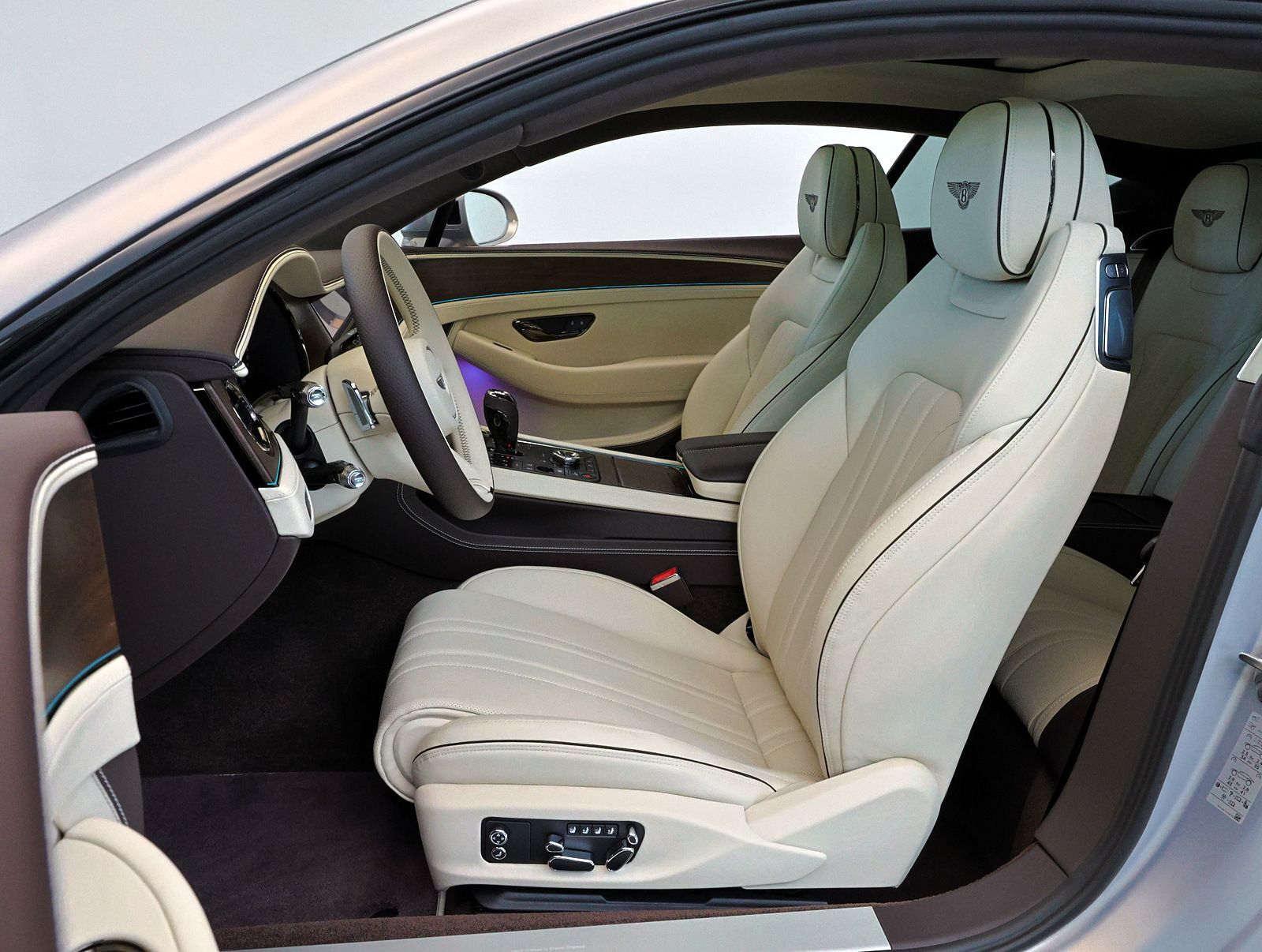 Bentley Continental GT 2025, photo 7/24