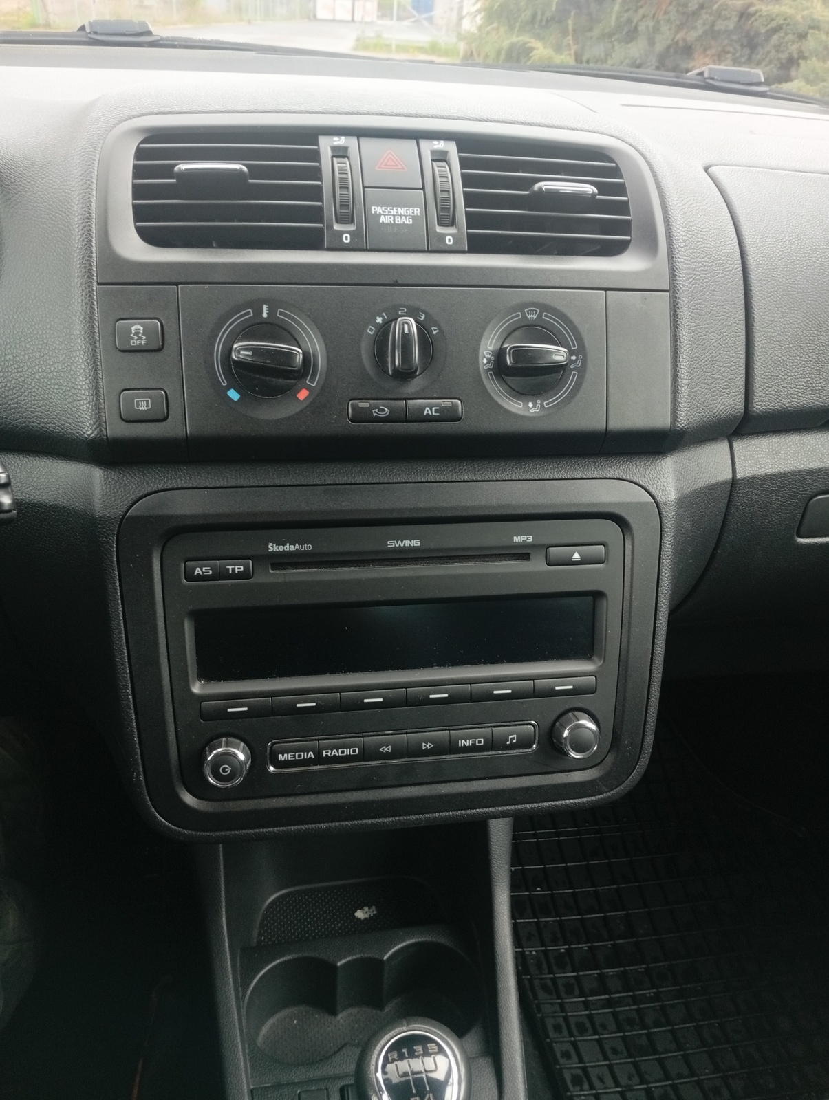 Škoda Fabia 2011, photo 7/15