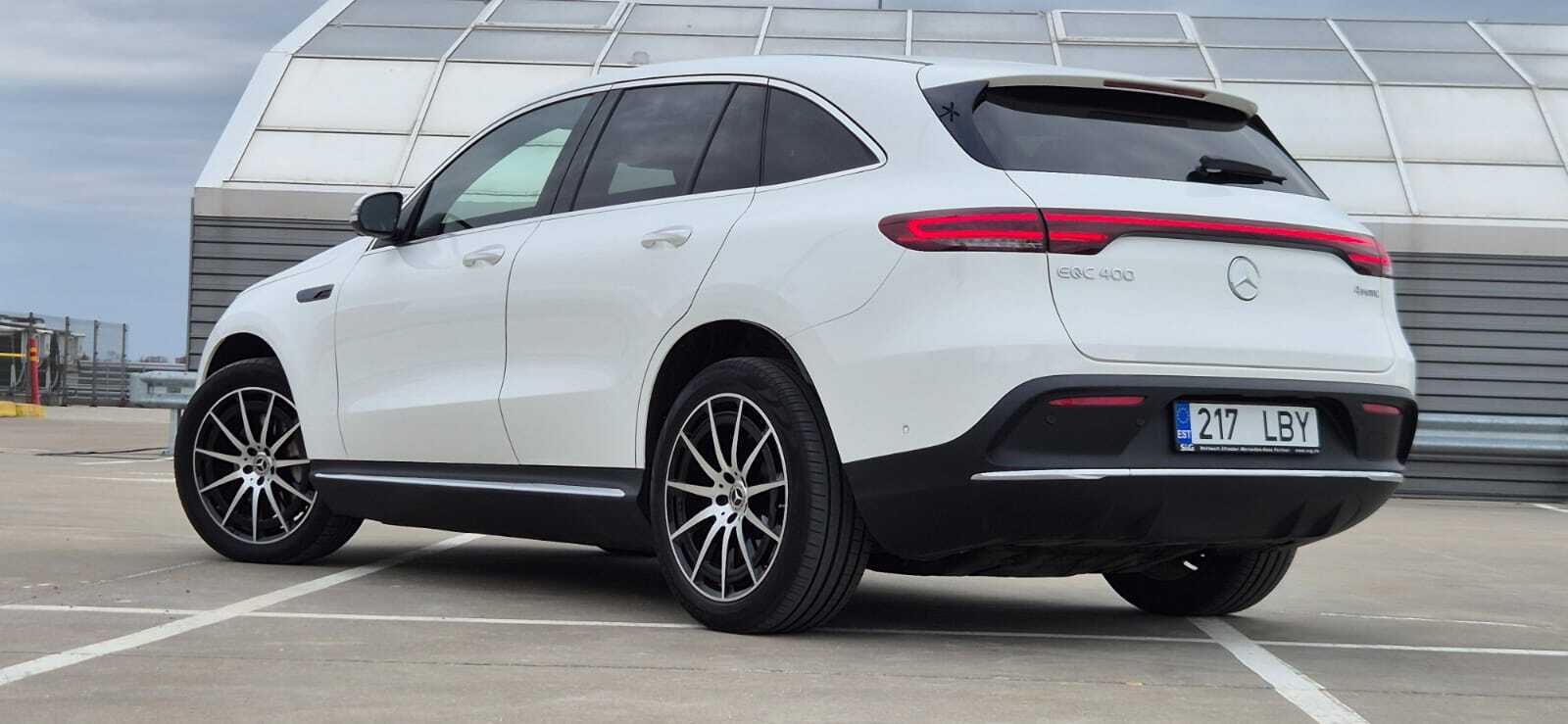 Mercedes-Benz EQC AMG 2022, photo 2/12