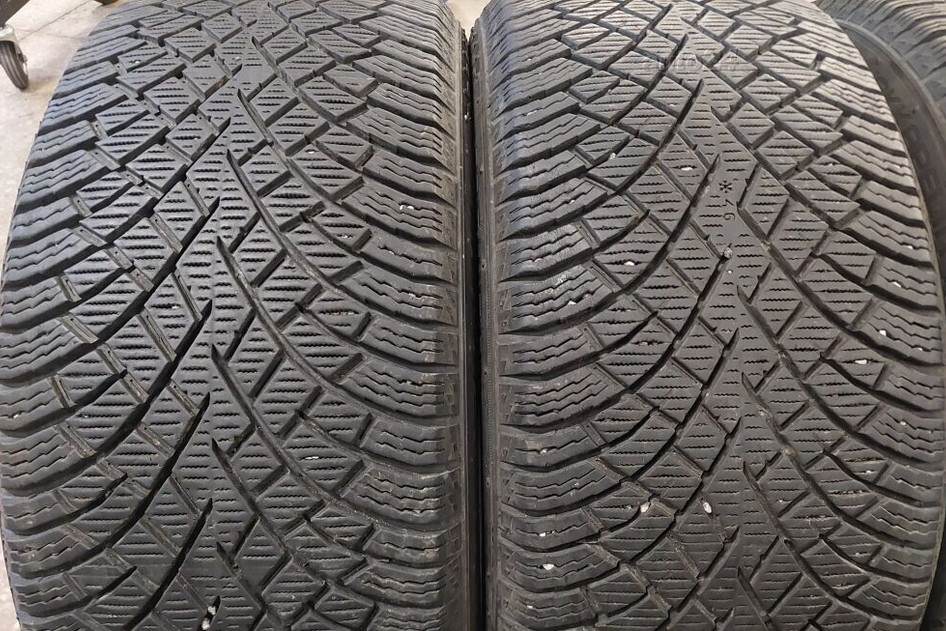 Подержанный нешипованная шина 235/35R20 Nokian Hakkapeliitta R5