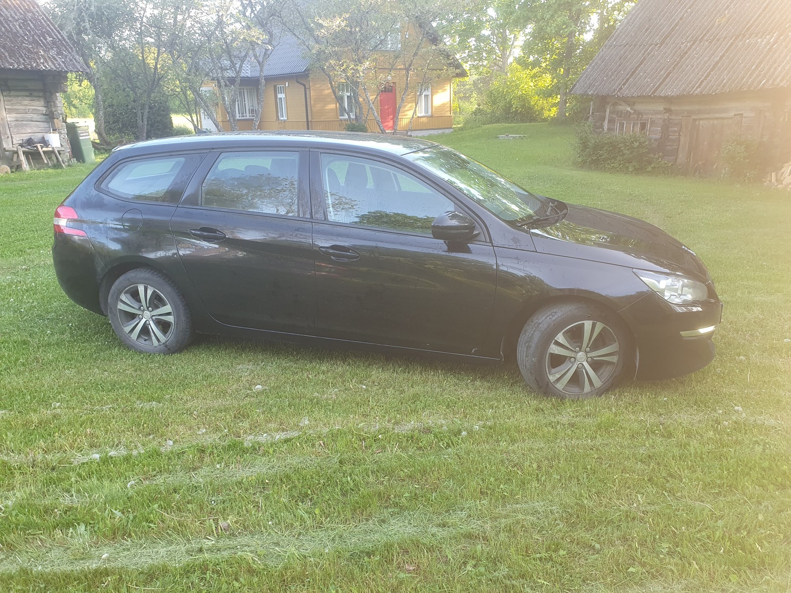 Peugeot 308 2015, kuva 3/7