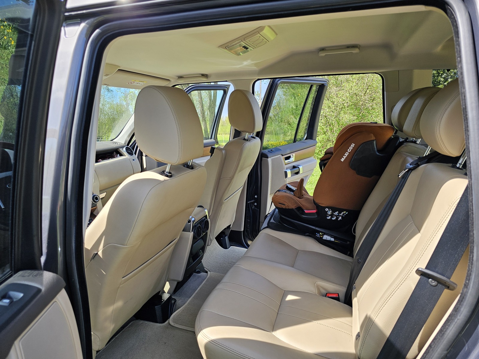 Land Rover Discovery 2016, kuva 6/9