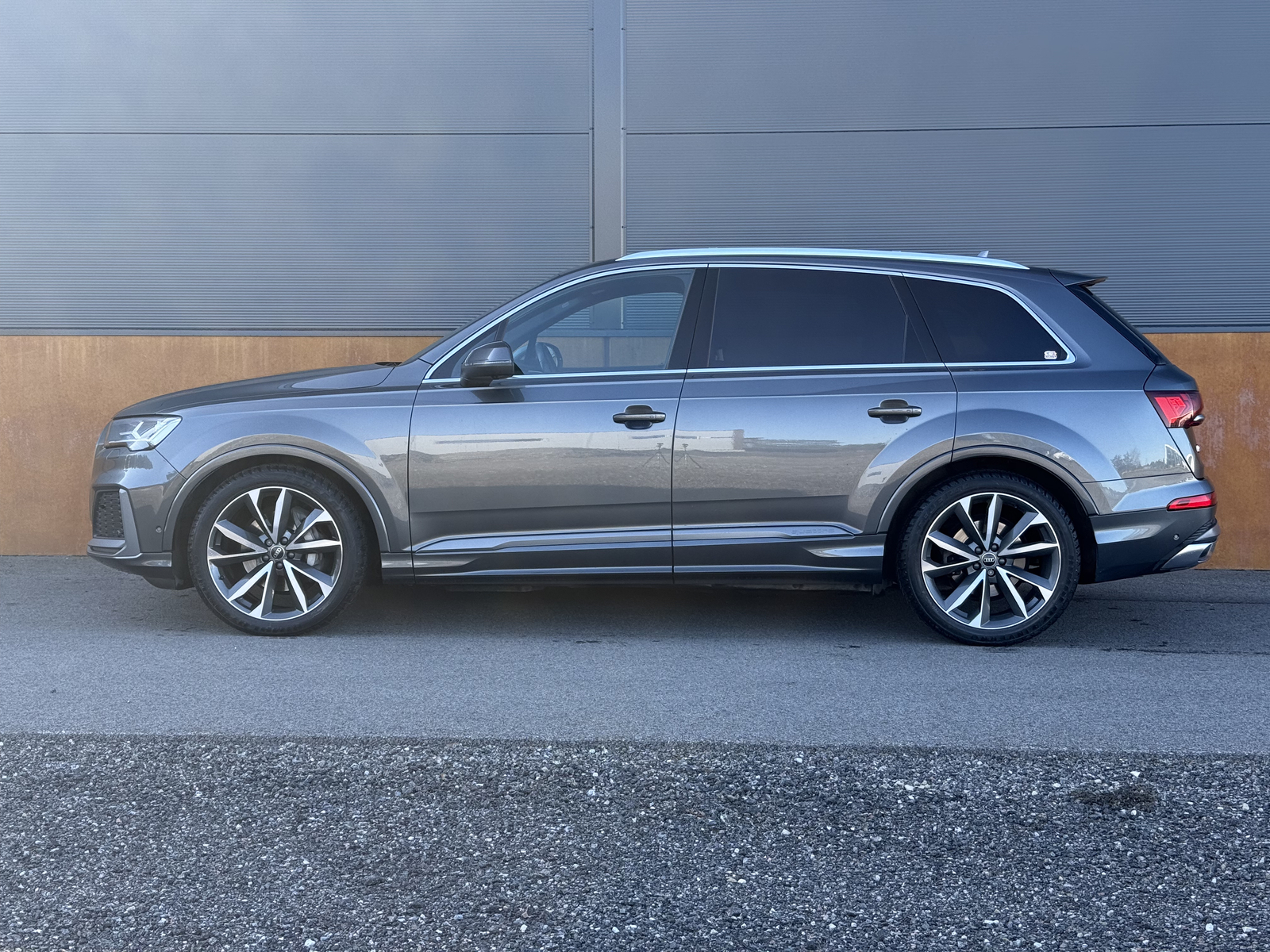 Audi Q7 2022, photo 5/12