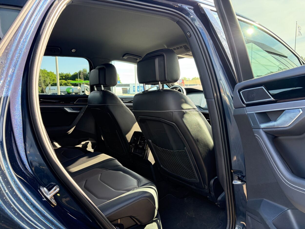 Volkswagen Touareg 2025, photo 5/10