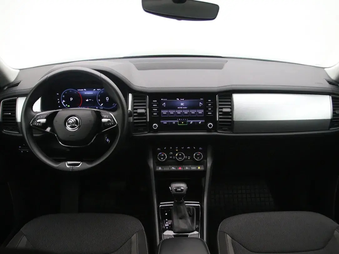 Škoda Kodiaq 2022, photo 2/10