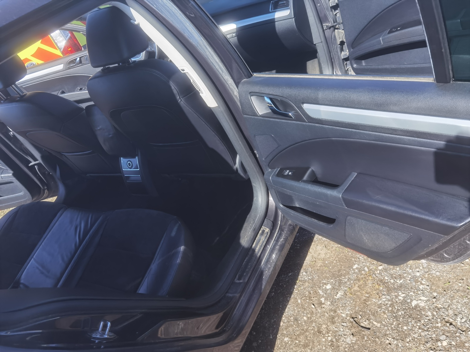 Škoda Superb 2011, kuva 6/10