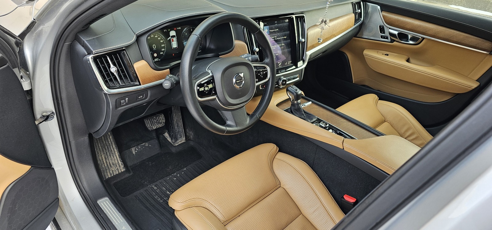 Volvo V90 2018, photo 7/10