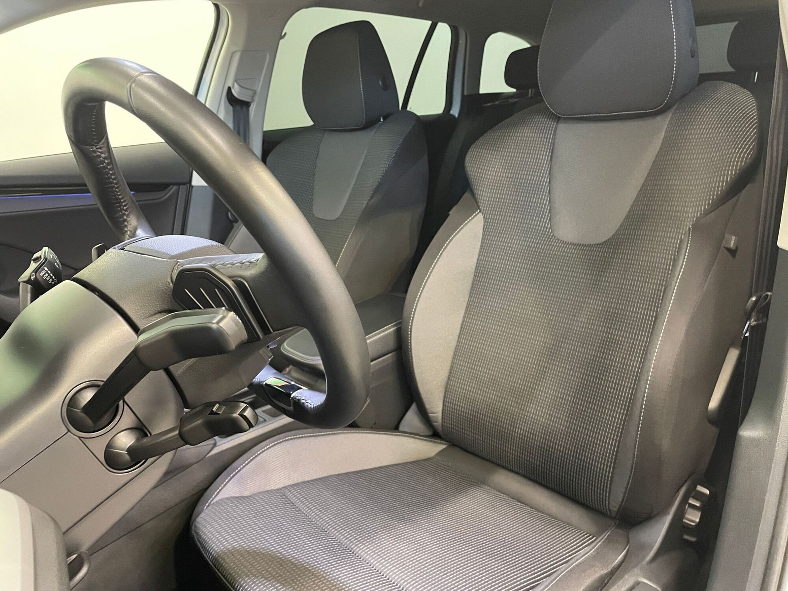 Škoda Octavia 2023, photo 6/19