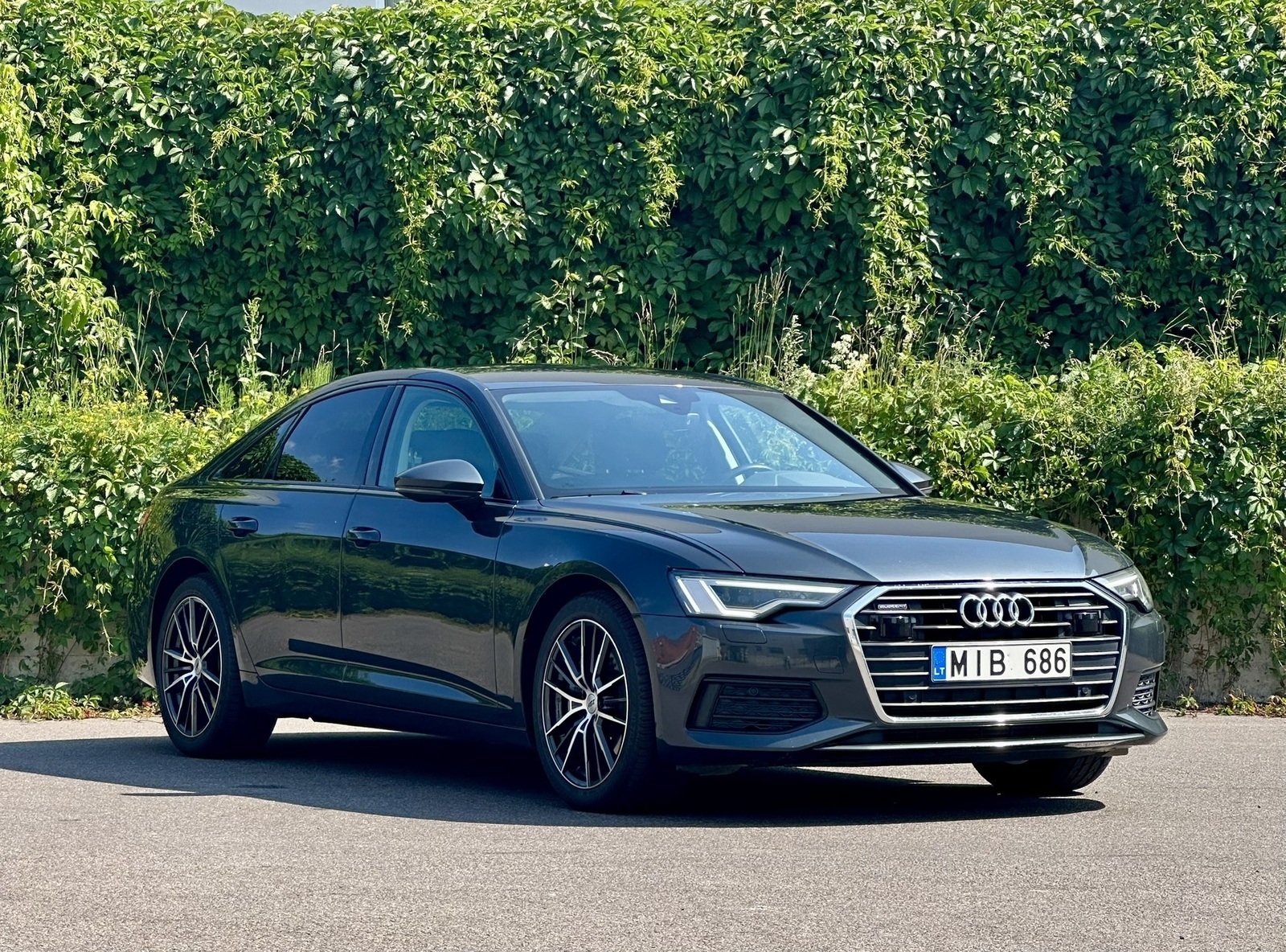 Audi A6 2022, photo 3/17