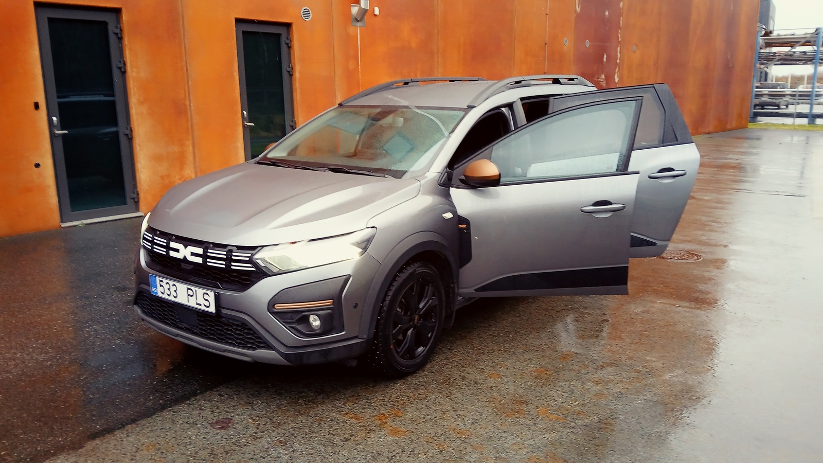 Dacia Jogger 2024, photo 2/14