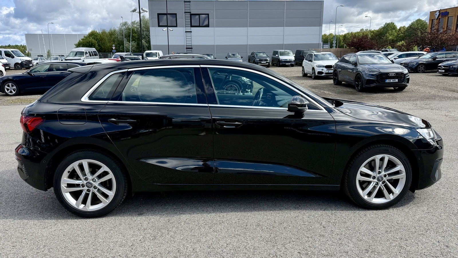 Audi A3 Sportback 35 TFSI 1.5 110kW 2020, kuva 2/10