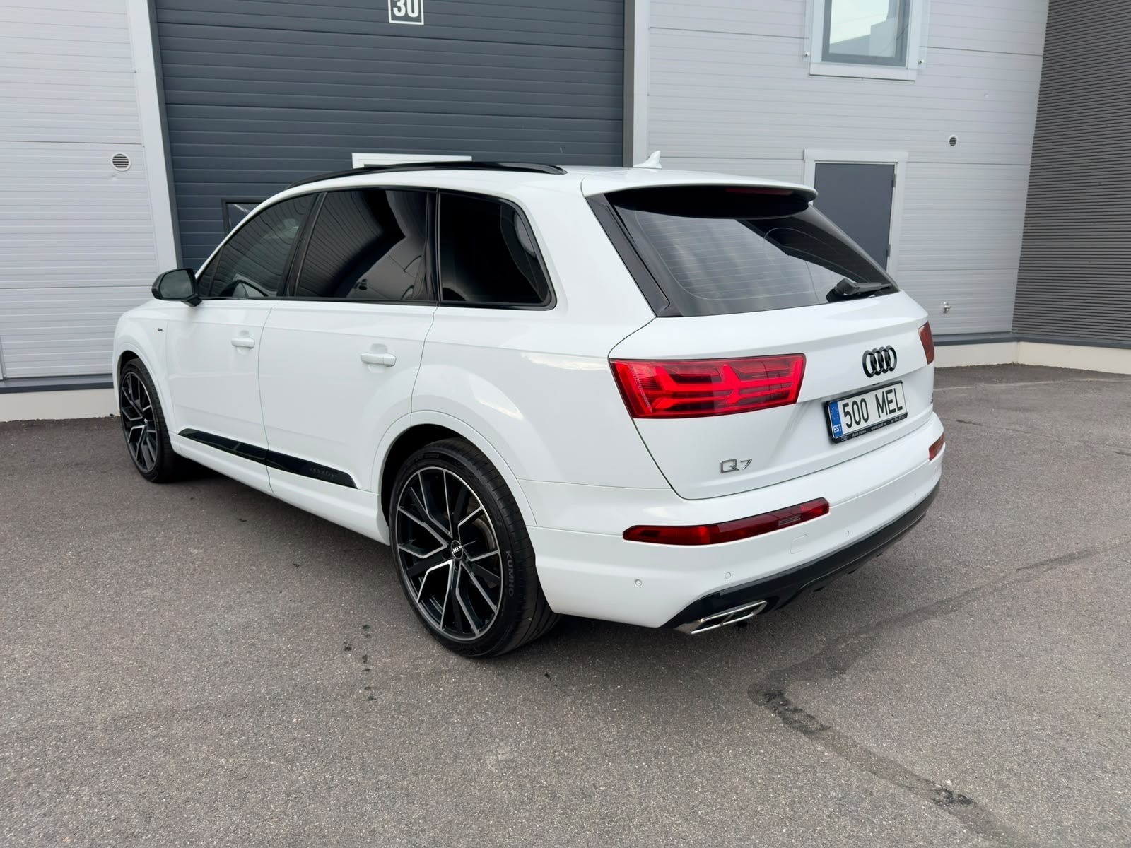 Audi Q7 2017, kuva 2/10