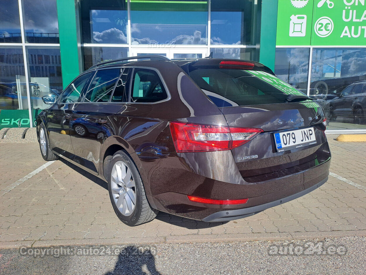 Škoda Superb 2021, photo 2/6