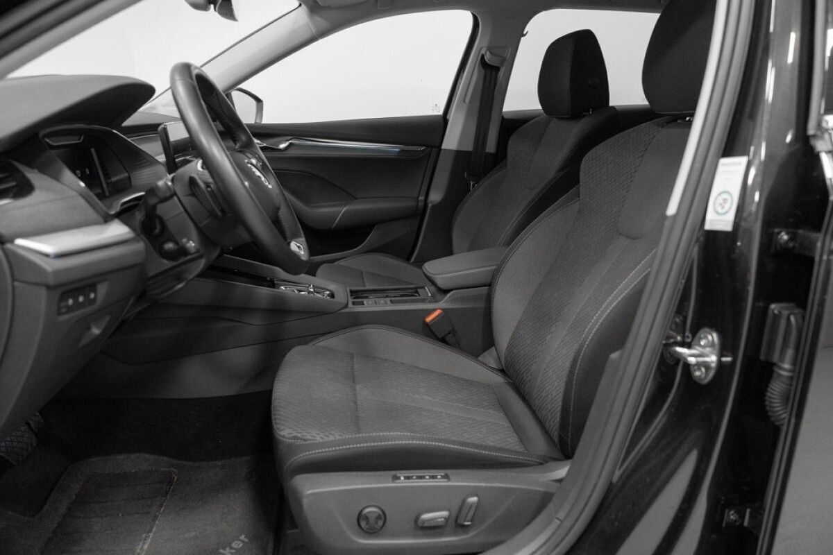 Škoda Octavia 2022, photo 5/30