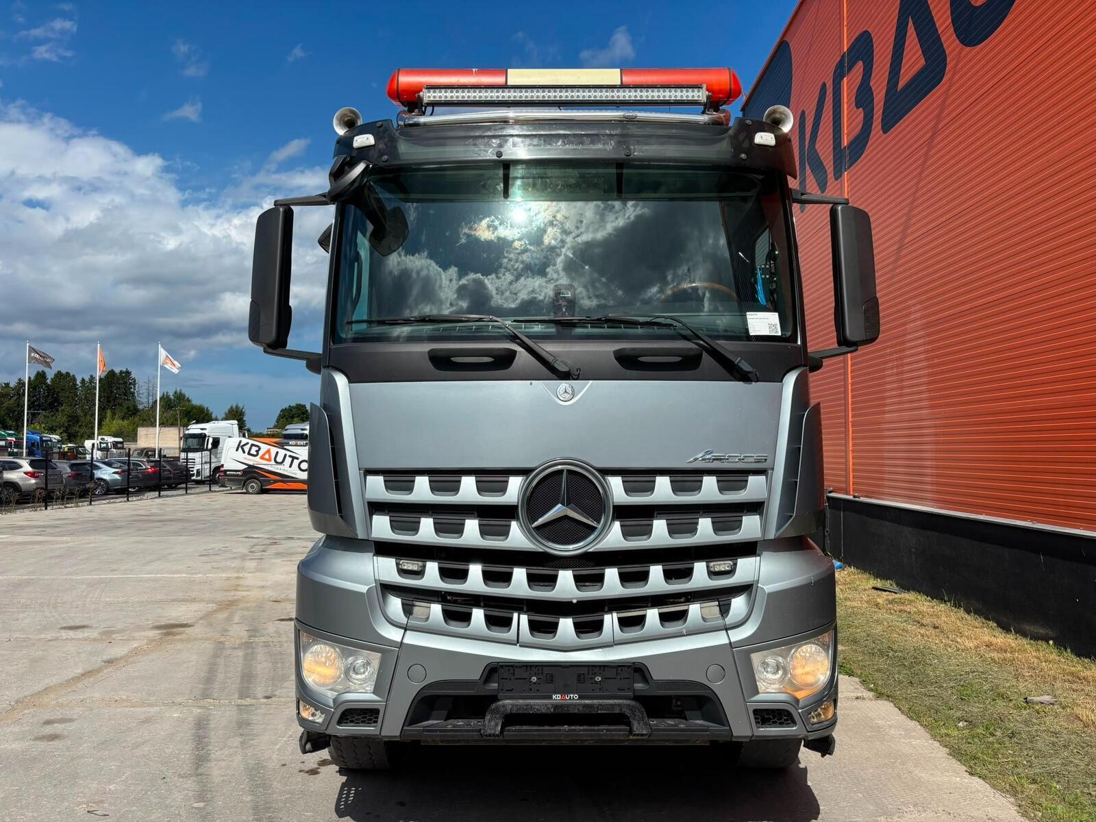 Mercedes-Benz Arocs 3251 8x4 2015, kuva 6/10