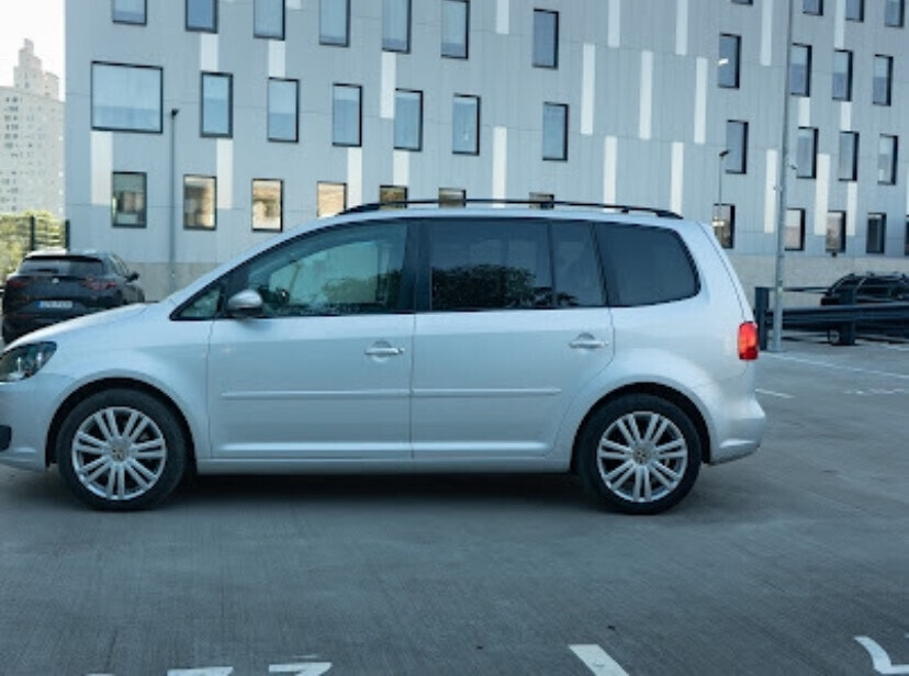 Volkswagen Touran 2012, photo 2/8