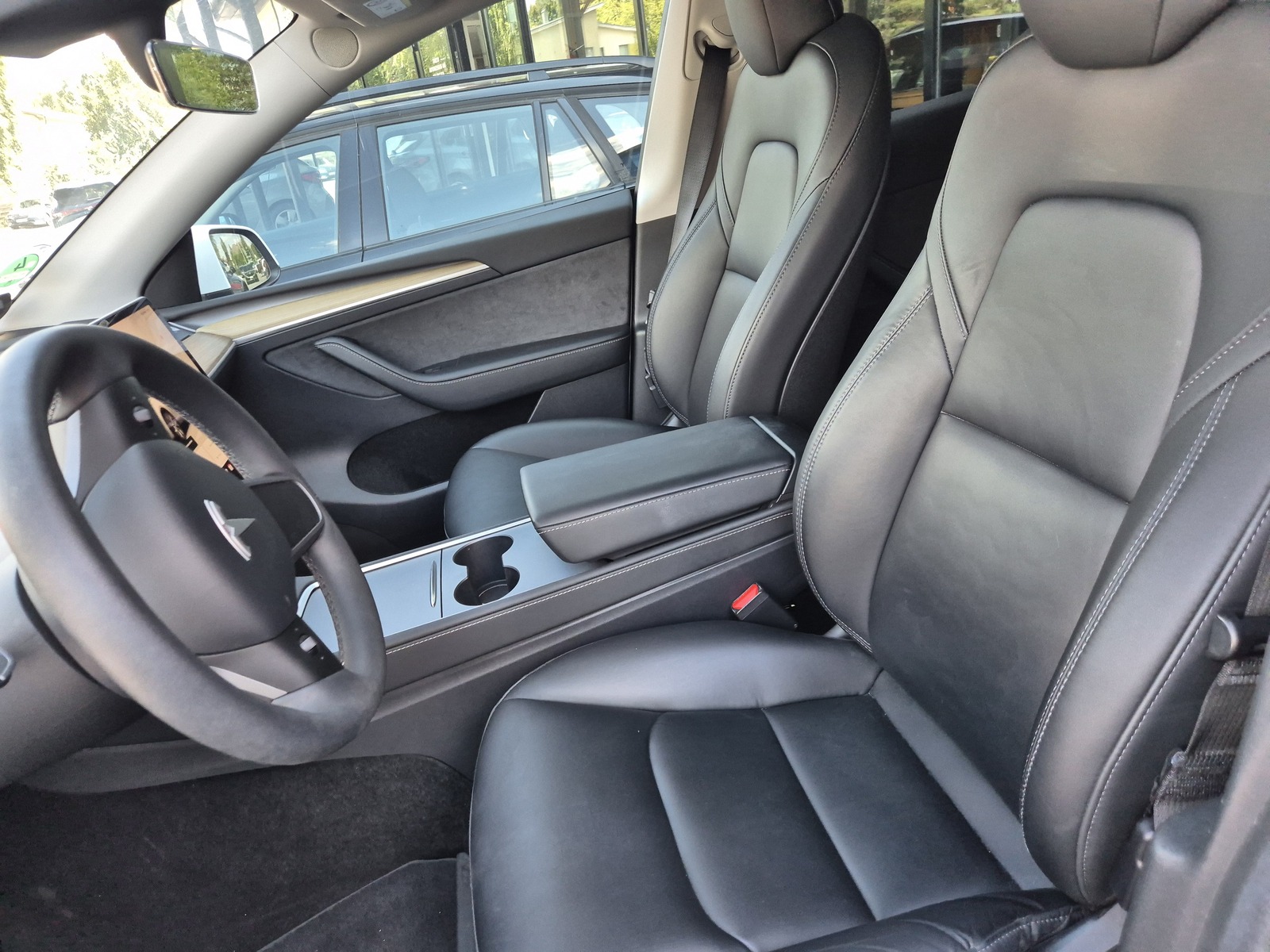Tesla Model Y 2023, kuva 3/10