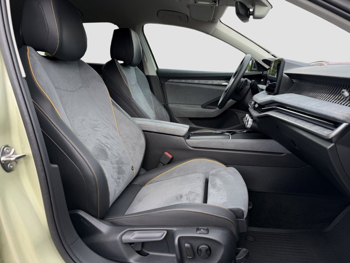 Škoda Superb 2024, photo 5/10