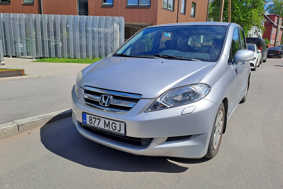 Honda FR-V, 2006, 1.7, 92 kW, bensiin, manuaal, esivedu
