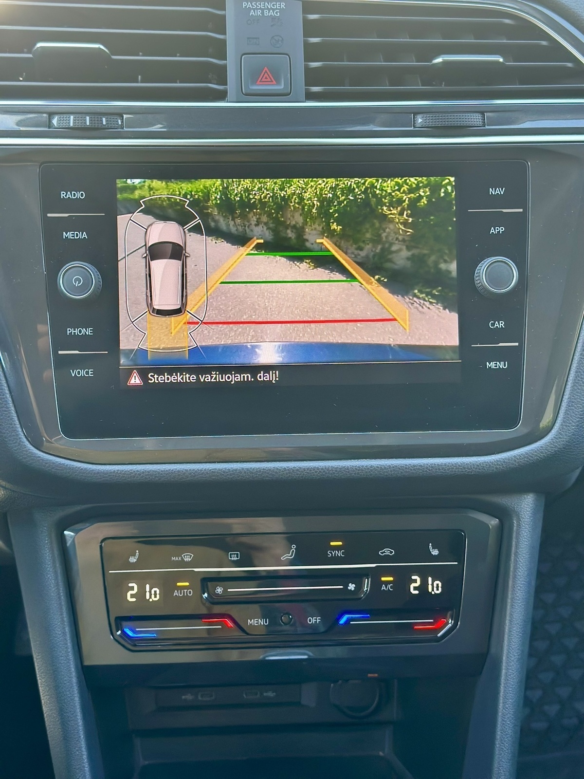 Volkswagen Tiguan 2023, photo 7/17