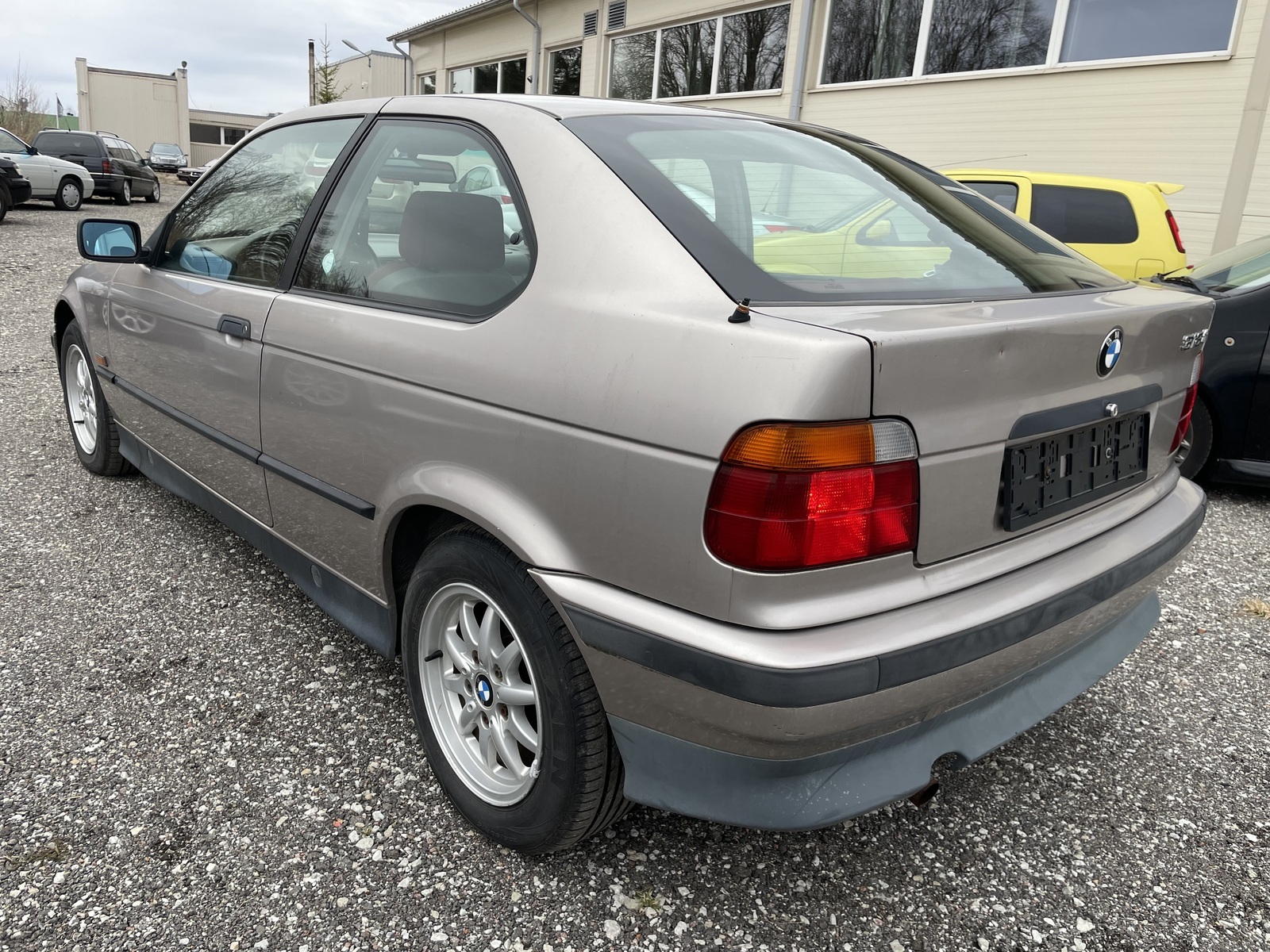 BMW 318 1994, kuva 4/46