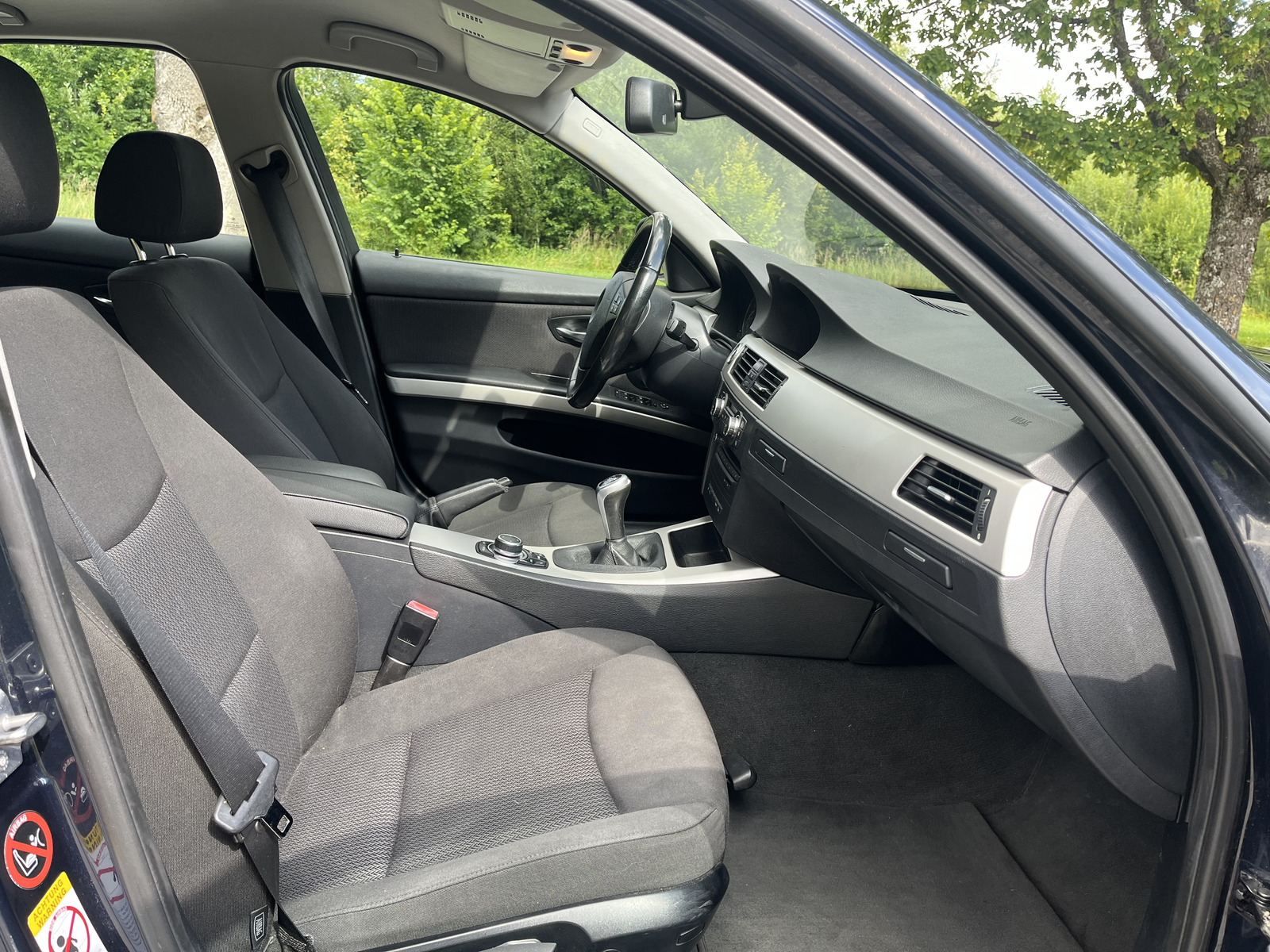 BMW 320 2009, photo 4/6