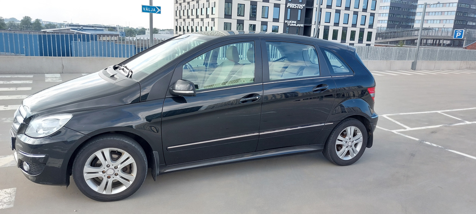 Mercedes-Benz B 180 2011, photo 6/10