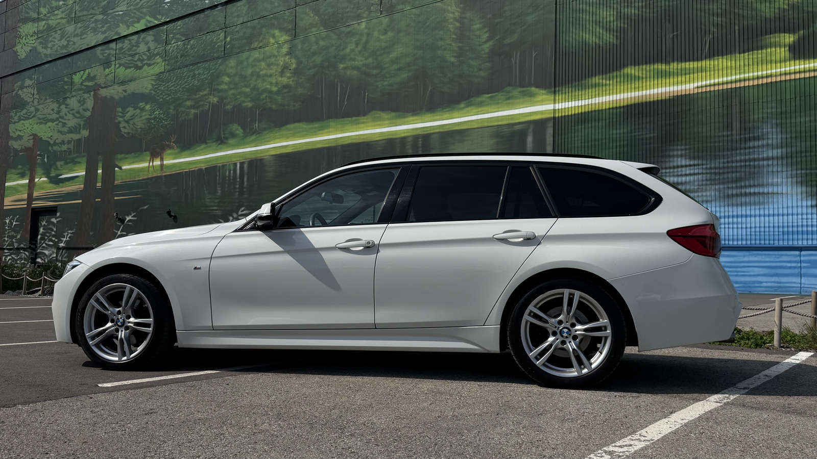 BMW 320 2018, photo 3/18